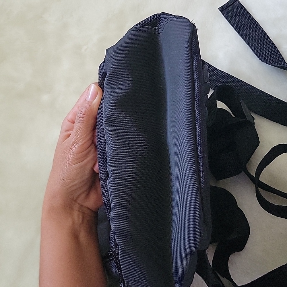 Samsonite Small Black Camera Backpack - Euc With … - image 6